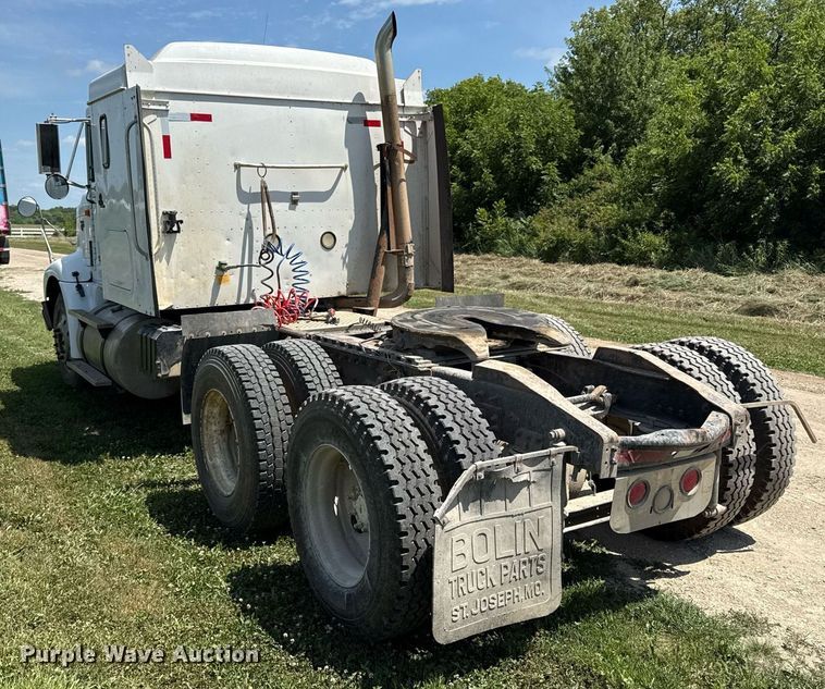 image for item ED4287 1998 International 9400 Eagle semi truck