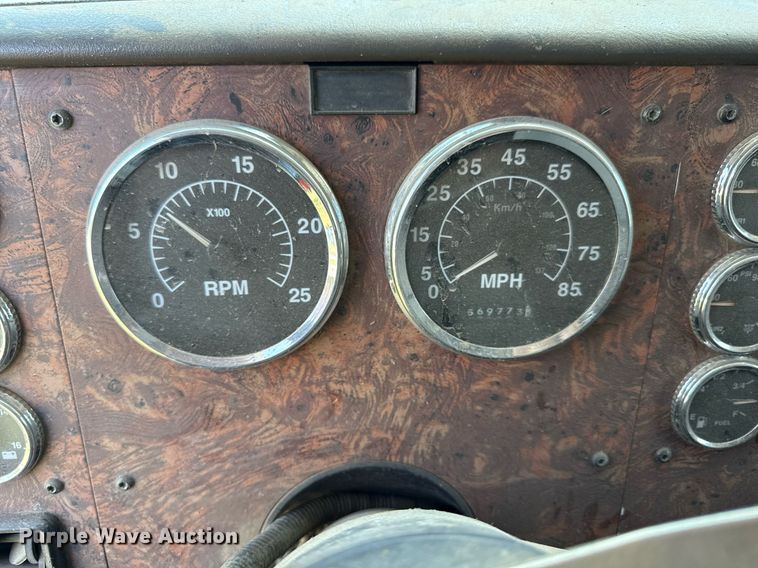 image for item ED4287 1998 International 9400 Eagle semi truck