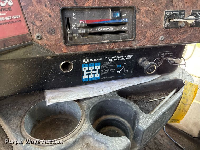 image for item ED4287 1998 International 9400 Eagle semi truck