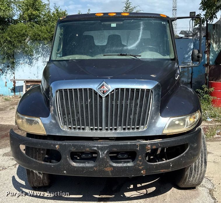 image for item ED4326 2011 International DuraStar 4300 truck cab and chassis