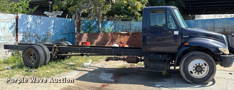 image for item ED4326 2011 International DuraStar 4300 truck cab and chassis