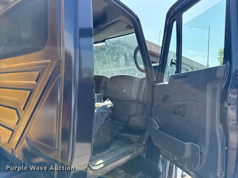 image for item ED4326 2011 International DuraStar 4300 truck cab and chassis