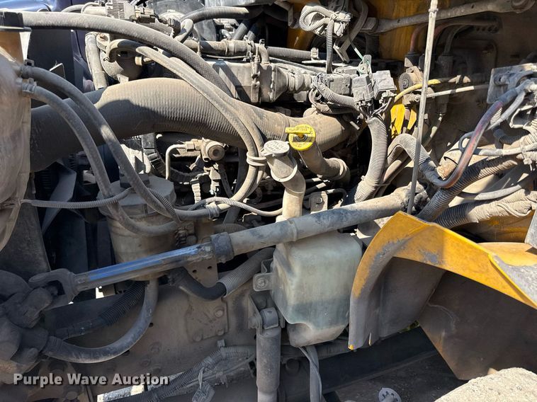 image for item ED4326 2011 International DuraStar 4300 truck cab and chassis