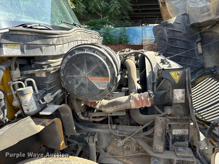 image for item ED4326 2011 International DuraStar 4300 truck cab and chassis