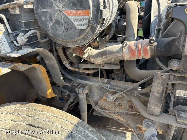 image for item ED4326 2011 International DuraStar 4300 truck cab and chassis