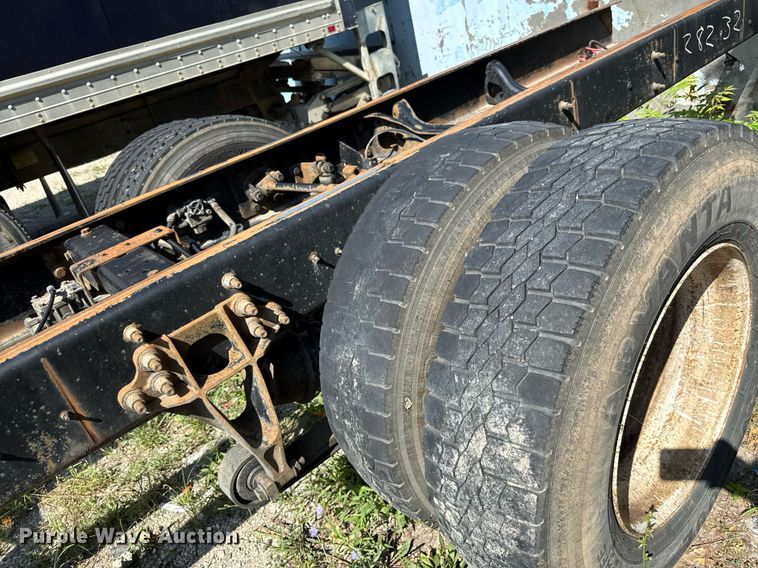 image for item ED4326 2011 International DuraStar 4300 truck cab and chassis