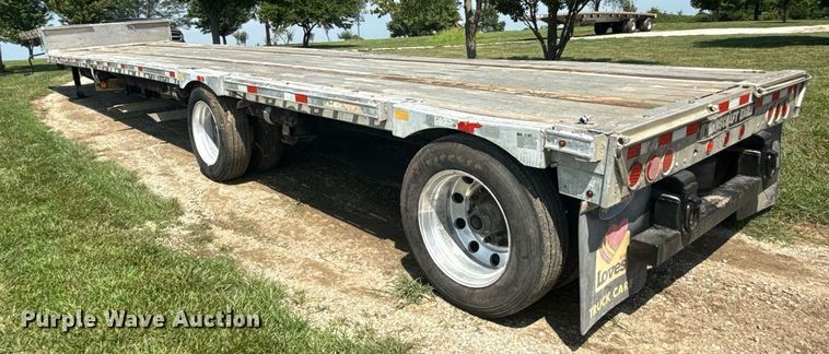 image for item ED4377 2005 Transcraft  drop deck trailer