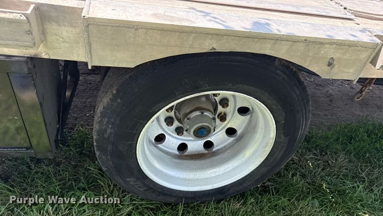 image for item ED4377 2005 Transcraft  drop deck trailer