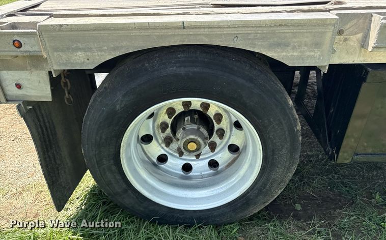 image for item ED4377 2005 Transcraft  drop deck trailer