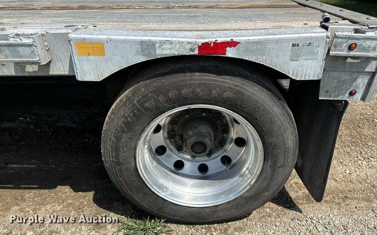 image for item ED4377 2005 Transcraft  drop deck trailer