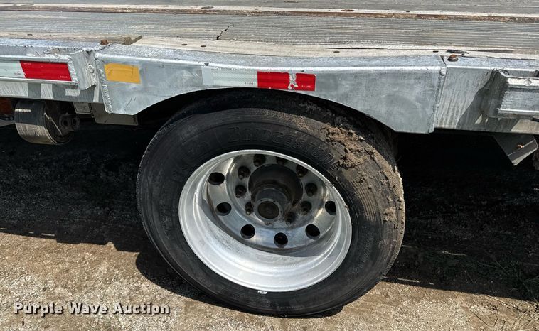 image for item ED4377 2005 Transcraft  drop deck trailer