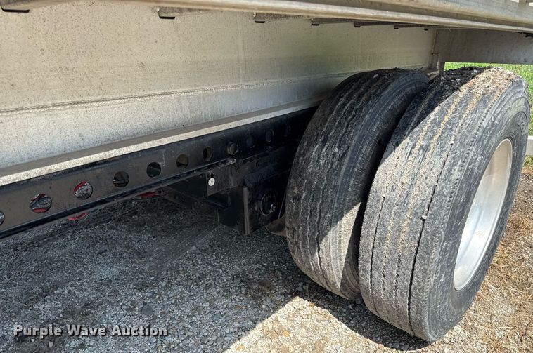 image for item ED4378 2016 Benson flatbed trailer