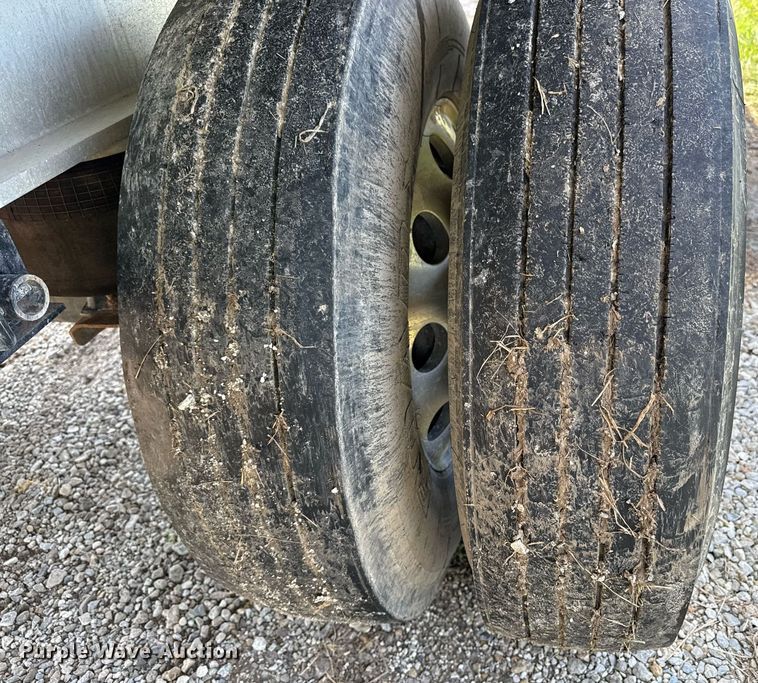 image for item ED4378 2016 Benson flatbed trailer