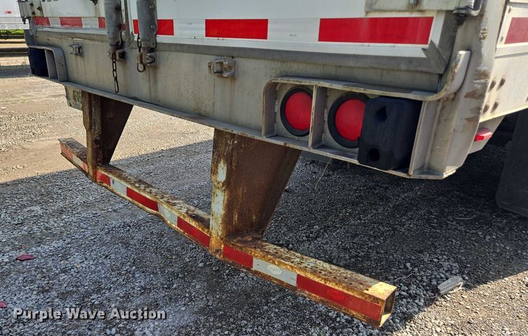 image for item EF1785 2005 Utility Trailers VS2DC dry van trailer