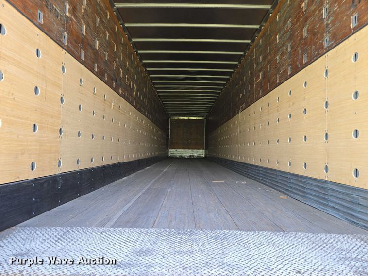 image for item EF1785 2005 Utility Trailers VS2DC dry van trailer