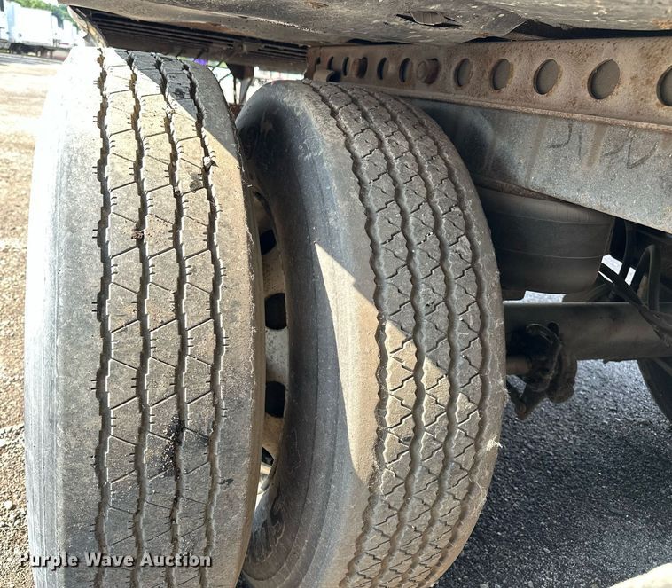 image for item EF1786 2012 Dorsey dry van trailer