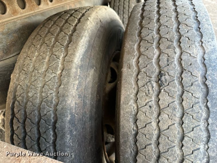 image for item EF1786 2012 Dorsey dry van trailer