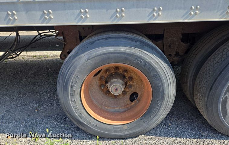 image for item EF1787 2001 Trailmobile dry van trailer