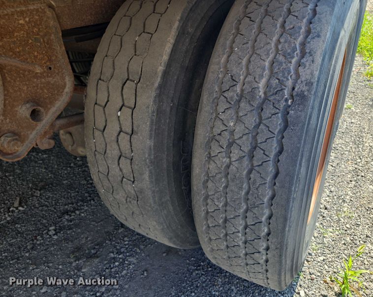 image for item EF1787 2001 Trailmobile dry van trailer