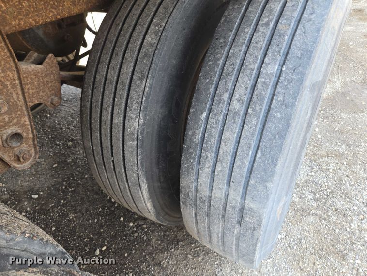 image for item EF1787 2001 Trailmobile dry van trailer