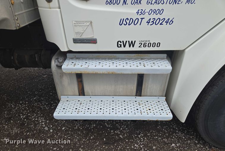 image for item EF1788 2009 Freightliner Business Class M2 box truck