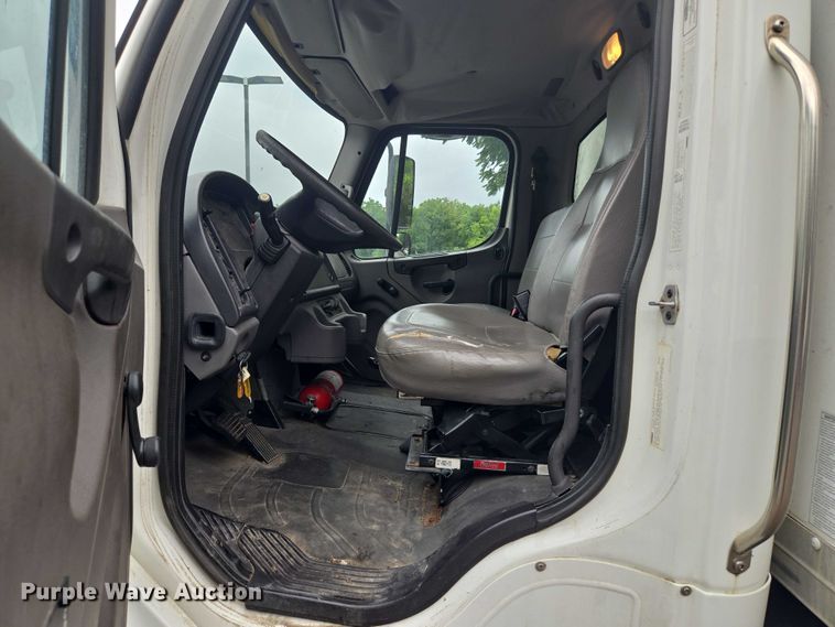 image for item EF1788 2009 Freightliner Business Class M2 box truck