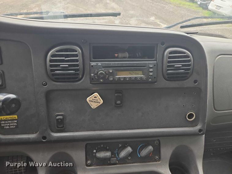 image for item EF1788 2009 Freightliner Business Class M2 box truck