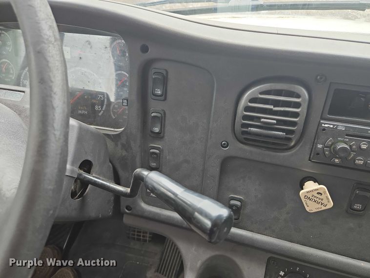 image for item EF1788 2009 Freightliner Business Class M2 box truck