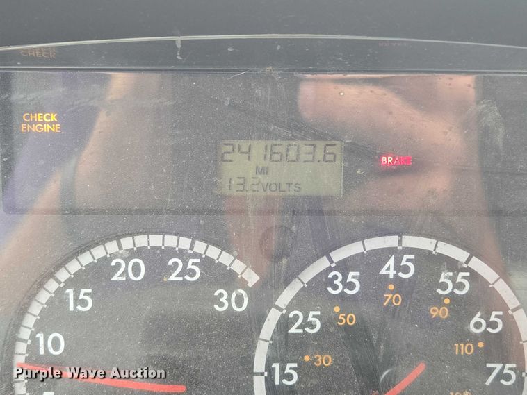 image for item EF1788 2009 Freightliner Business Class M2 box truck