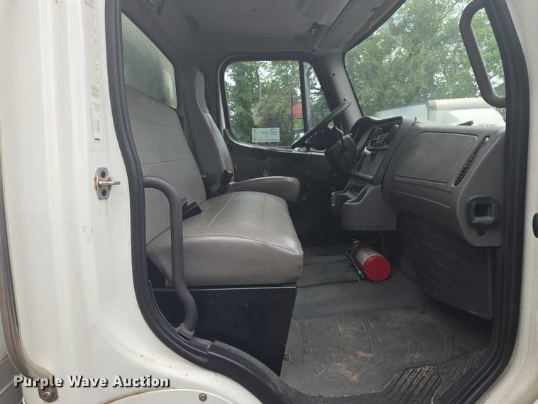 image for item EF1788 2009 Freightliner Business Class M2 box truck