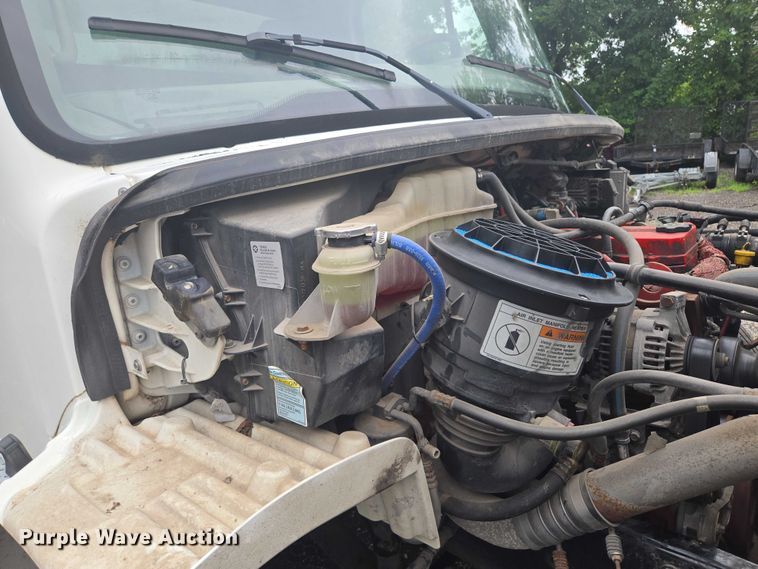 image for item EF1788 2009 Freightliner Business Class M2 box truck