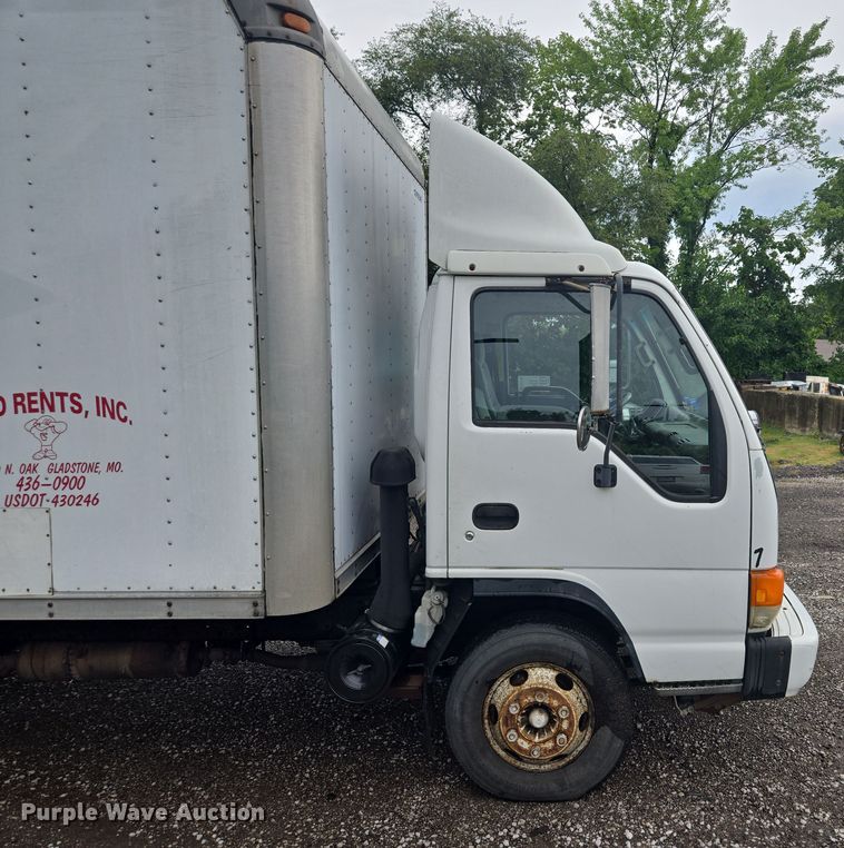 image for item EF1790 2002 Isuzu NPR box truck