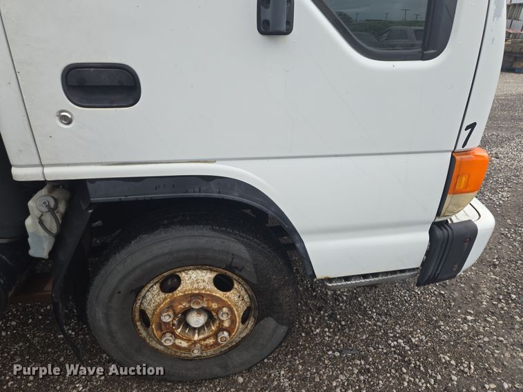 image for item EF1790 2002 Isuzu NPR box truck