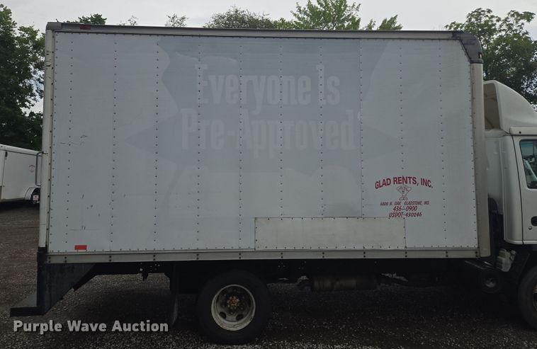 image for item EF1790 2002 Isuzu NPR box truck