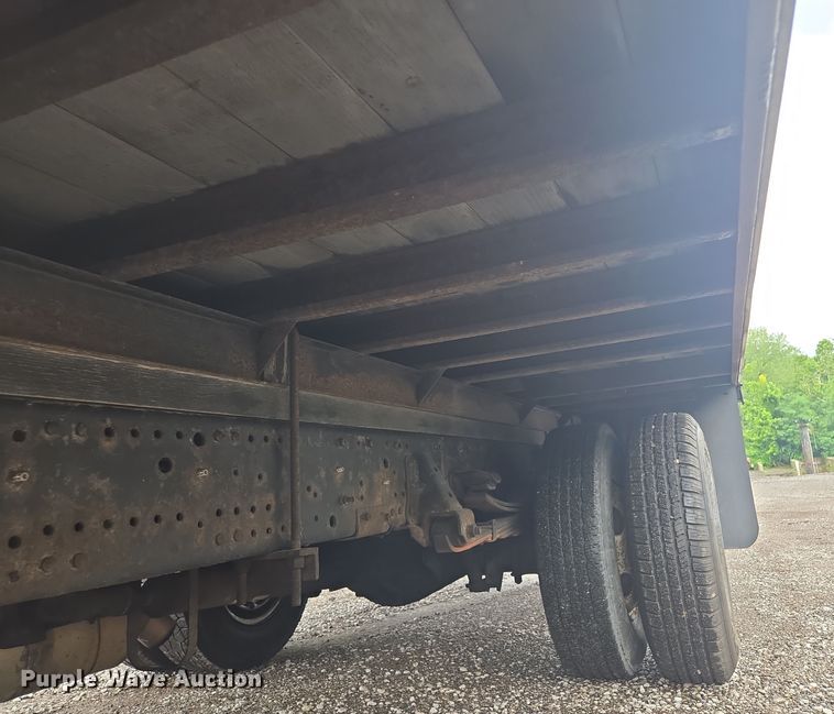 image for item EF1790 2002 Isuzu NPR box truck