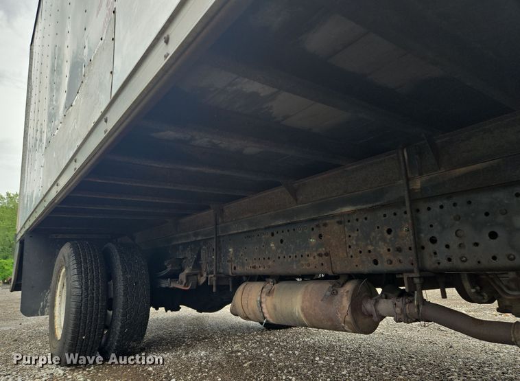 image for item EF1790 2002 Isuzu NPR box truck