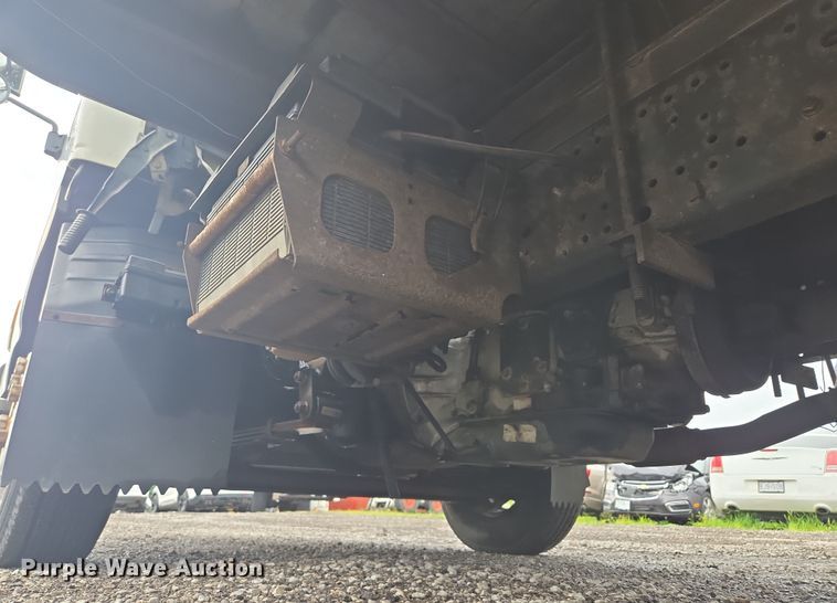 image for item EF1790 2002 Isuzu NPR box truck