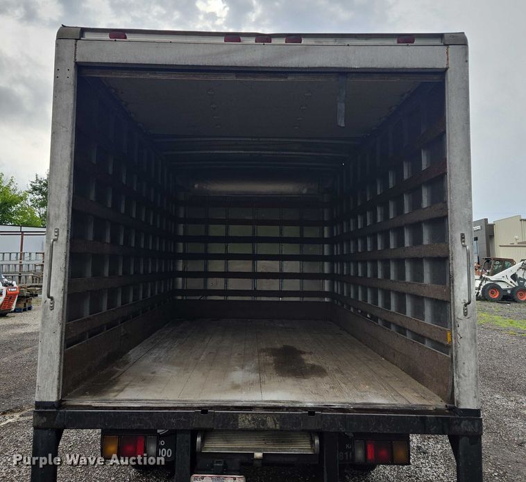 image for item EF1790 2002 Isuzu NPR box truck