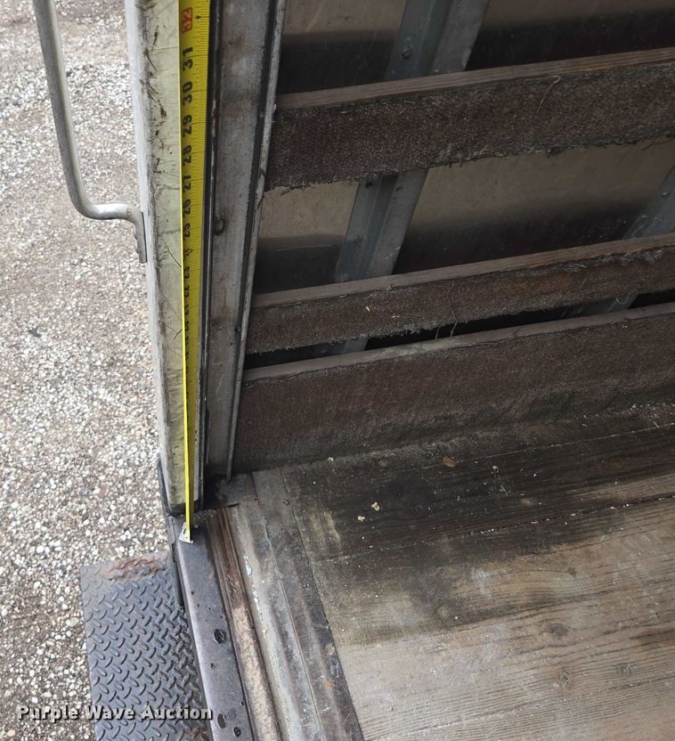 image for item EF1790 2002 Isuzu NPR box truck