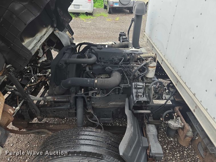 image for item EF1790 2002 Isuzu NPR box truck