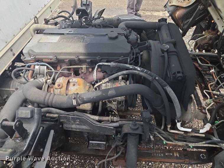 image for item EF1790 2002 Isuzu NPR box truck