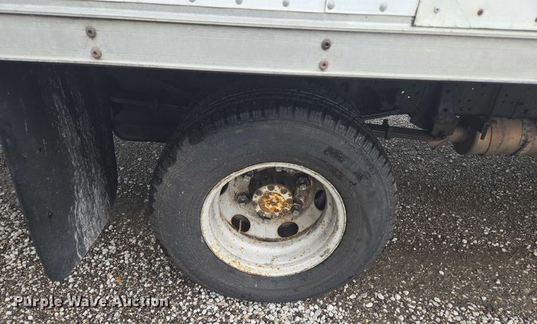 image for item EF1790 2002 Isuzu NPR box truck