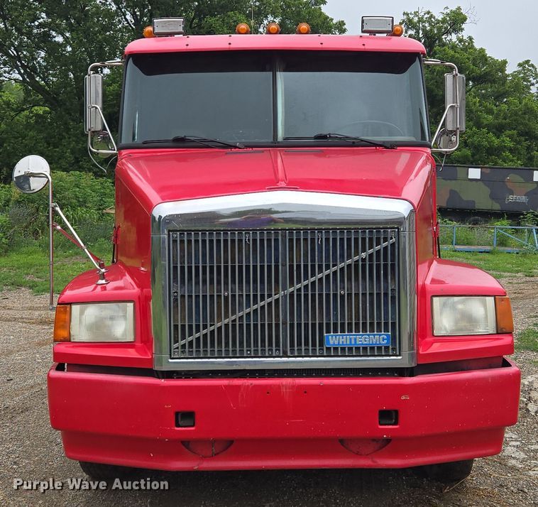 image for item EF1795 1988 WhiteGMC WIA Areo semi truck