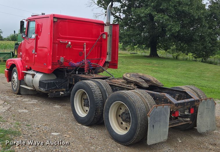 image for item EF1795 1988 WhiteGMC WIA Areo semi truck