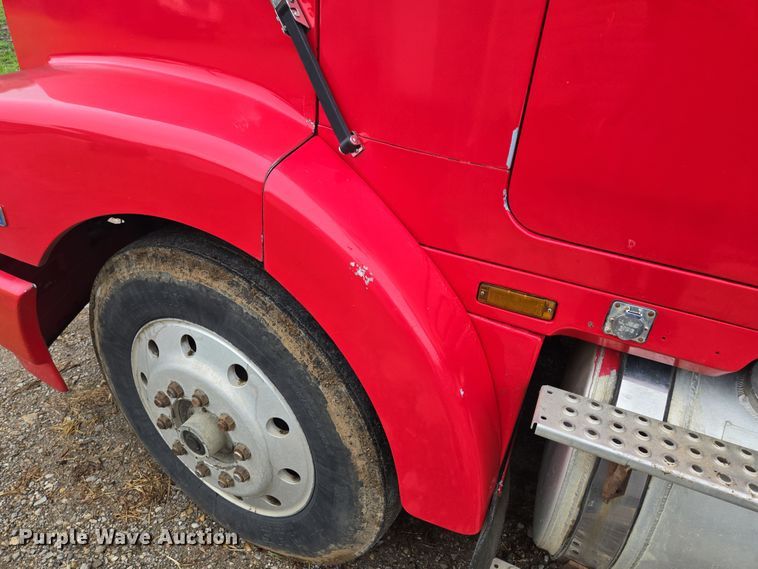 image for item EF1795 1988 WhiteGMC WIA Areo semi truck