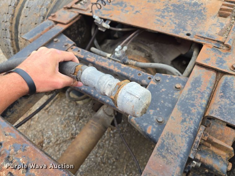 image for item EF1795 1988 WhiteGMC WIA Areo semi truck