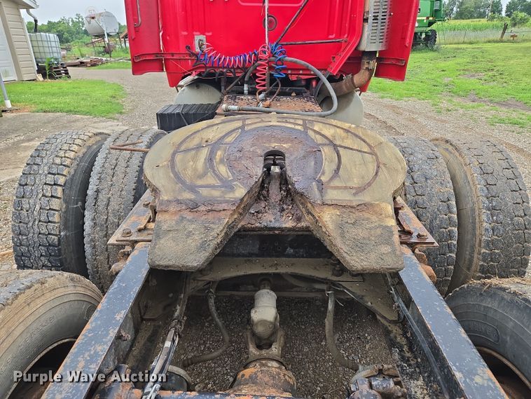 image for item EF1795 1988 WhiteGMC WIA Areo semi truck