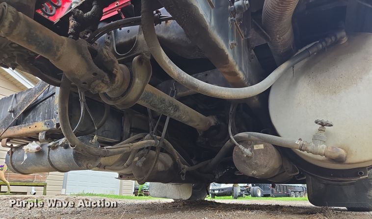 image for item EF1795 1988 WhiteGMC WIA Areo semi truck