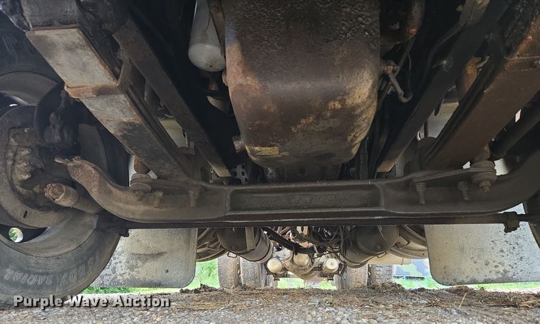 image for item EF1795 1988 WhiteGMC WIA Areo semi truck