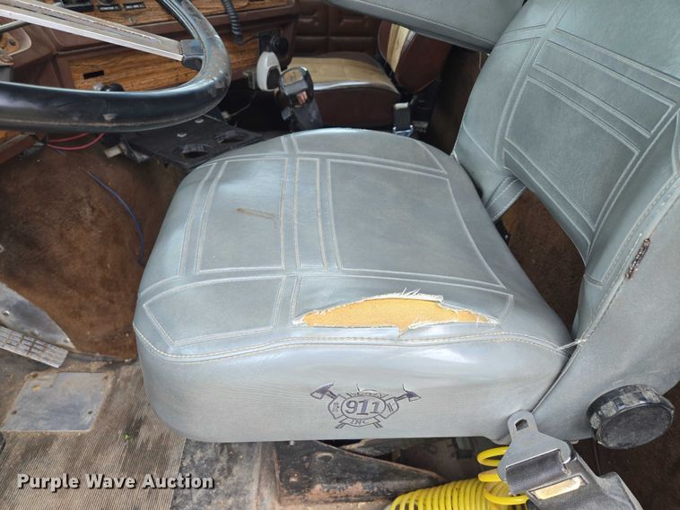 image for item EF1795 1988 WhiteGMC WIA Areo semi truck